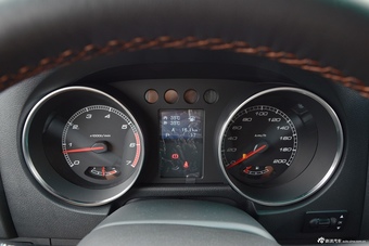 2016款北京BJ40L 2.3T自动四驱尊享版