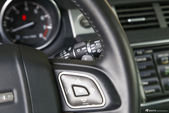 2015款揽胜极光2.0T自动智耀版