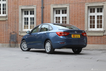 2015款英朗18T双离合精英型