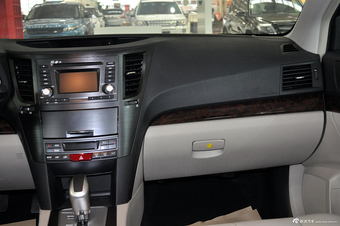 2013款傲虎2.5i豪华版