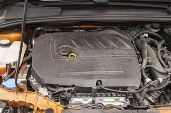 2015款福克斯两厢1.5T自动精英型