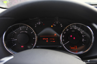 2015款东风标致3008 2.0L自动经典型