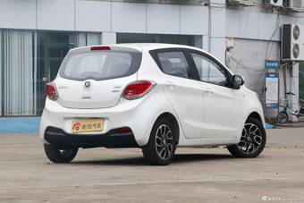 2015款奔奔1.4L手动豪华型国5