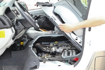 2013款金杯新海狮2.2L豪华型V22