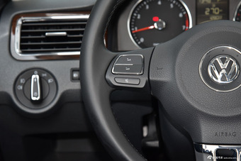 2015款桑塔纳1.6L自动豪华版