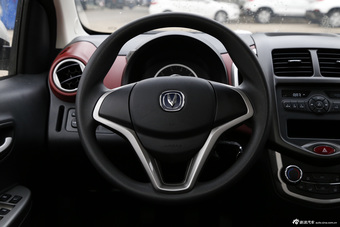 2015款奔奔1.4L手动豪华型国5