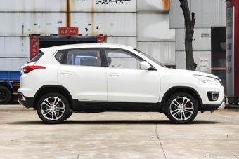 2016款北汽绅宝X35 1.5L手动豪华版