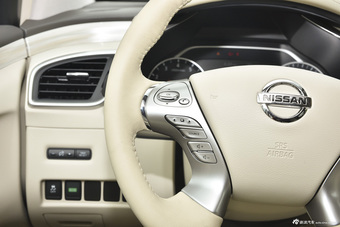 2015款楼兰 2.5L自动XL两驱智尚版