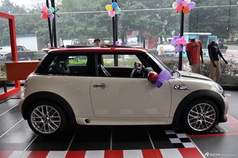 2013款MINI 1.6T JOHN COOPER WORKS