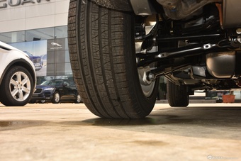 2016款揽胜极光2.0T自动SE智耀版