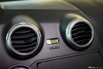 2014款新爱腾2.3L两驱自动舒适汽油版到店实拍