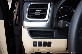 2015款汉兰达3.5L自动四驱精英版