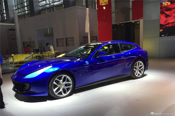 广州车展探馆实拍法拉利GTC4Lusso