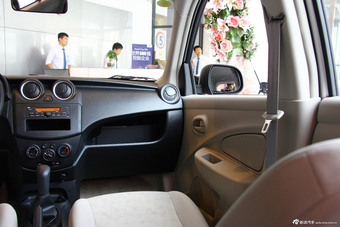 2014款启辰R30 1.2L手动优享版到店实拍