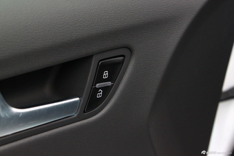 2015款奥迪A4L到店实拍