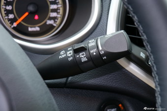 2015款自由光 2.4L自动精英版