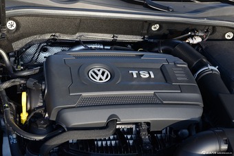 2016款帕萨特2.0T自动至尊版380TSI