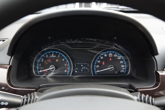 2016款宝骏630 1.5L手动标准型