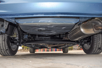 2015款比亚迪全新F3节能版1.5L手动尊贵型