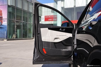 2015款索兰托L 2.4L GDI汽油四驱精英版