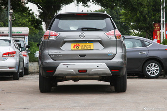 2014款奇骏2.5L自动XV NAVI四驱至尊版