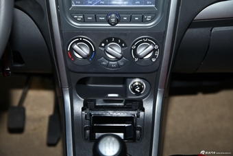 2013款北斗星X5 1.4L手动VVT巡航型