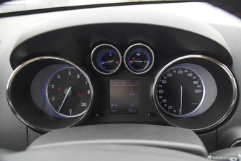 2016款CS35 1.6L手动尊贵型国IV