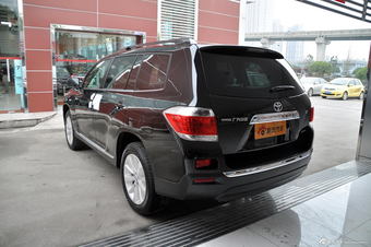 2012款汉兰达3.5L自动四驱豪华版7座