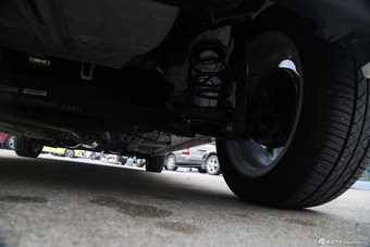 2015款奔奔1.4L手动豪华型国5