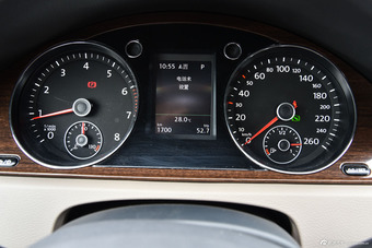 2015款迈腾2.0TSI尊贵型