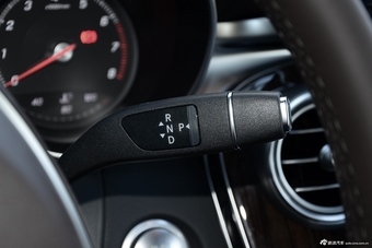 2016款奔驰GLC260 2.0T自动4MATIC豪华型