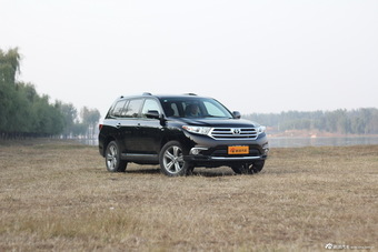 2013款汉兰达2.7L自动两驱紫金版