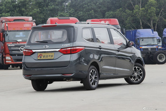 2016款长安欧尚1.5L手动豪华型