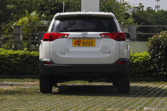2015款RAV4 2.0L自动两驱风尚版