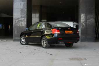 2015款吉利EC8 2.0L自动精英型到店实拍