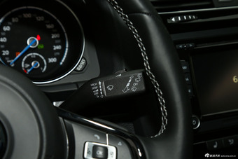 2015款尚酷R 2.0T自动