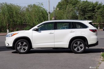 2015款汉兰达2.0T自动四驱至尊版7座