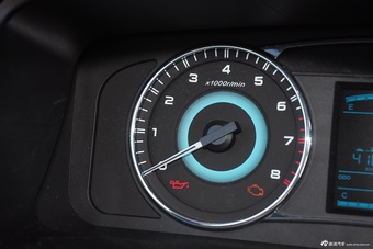 2015款吉利远景1.3T手动尊贵型