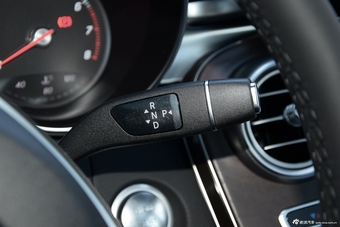 2016款奔驰GLC300 2.0T自动4MATIC豪华型