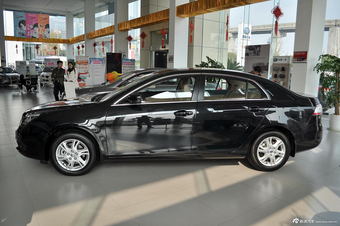 2012款奔腾B90 2.0L手动豪华型