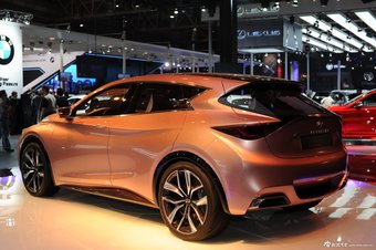 2014款英菲尼迪Q30