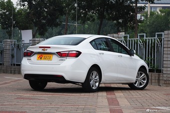 2016款科鲁兹1.5L手动精英版