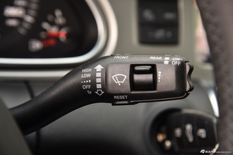 2014款奥迪Q7 35TFSI越野型