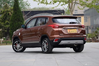 2016款北汽绅宝X35 1.5L自动尊贵版