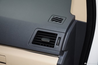 2015款绅宝D20自动两厢1.5L自动乐天版