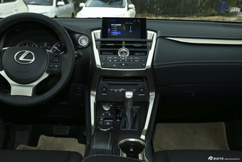 2016款雷克萨斯NX2.0L自动200全驱锋尚版