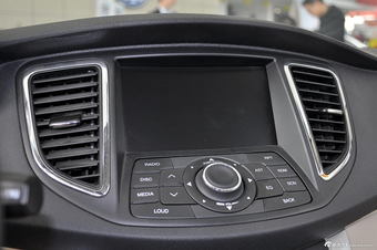 2012款奔腾B90 2.0L手动豪华型