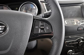 2013款奔腾B50 1.8L自动尊贵型