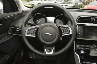 2015款捷豹XE R-SPORT 2.0T自动i4 Ti (200PS)
