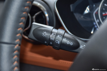 2016款北汽绅宝X35 1.5L手动豪华版